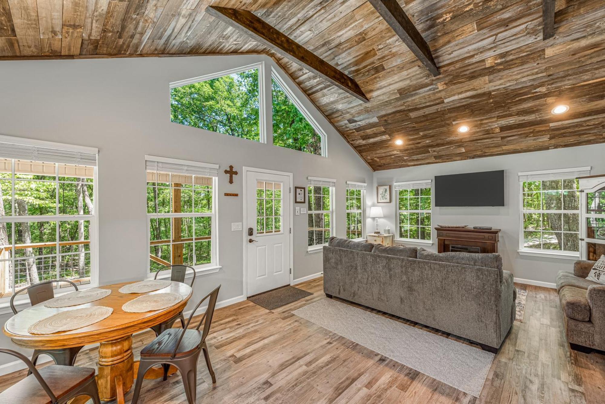Coyote Cabin At Woodland Retreat At Desoto Beside Desoto State Park Fort Payne Exterior foto